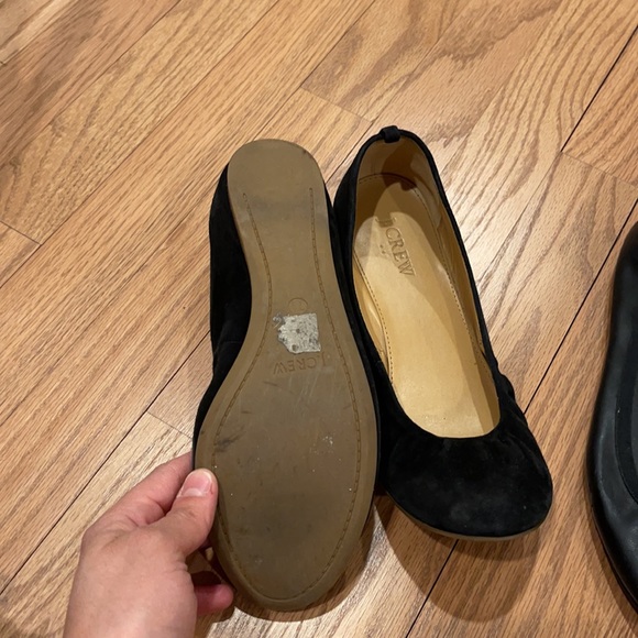 Gently worn j crew velvet black flats - Picture 2 of 2